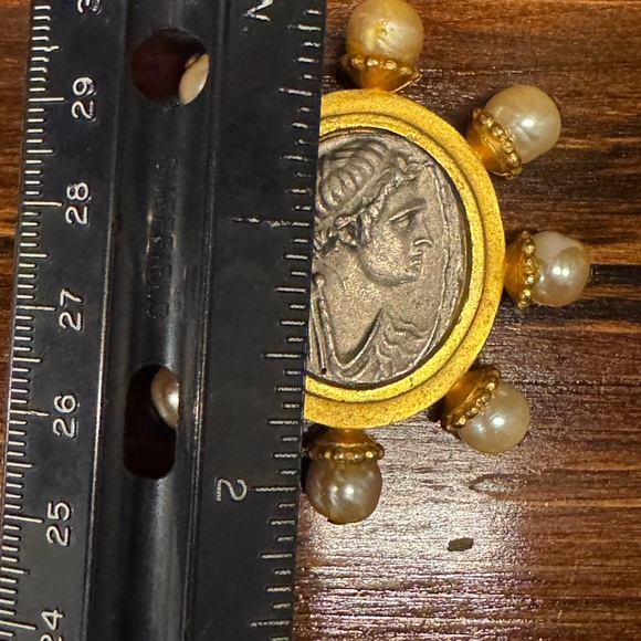 Vintage Linda Levinson Roman Coin Pearl Brooch - Picture 9 of 10